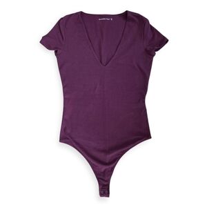 Abercrombie & Fitch Woman's Short Sleeve Bodysuit Burgundy Medium